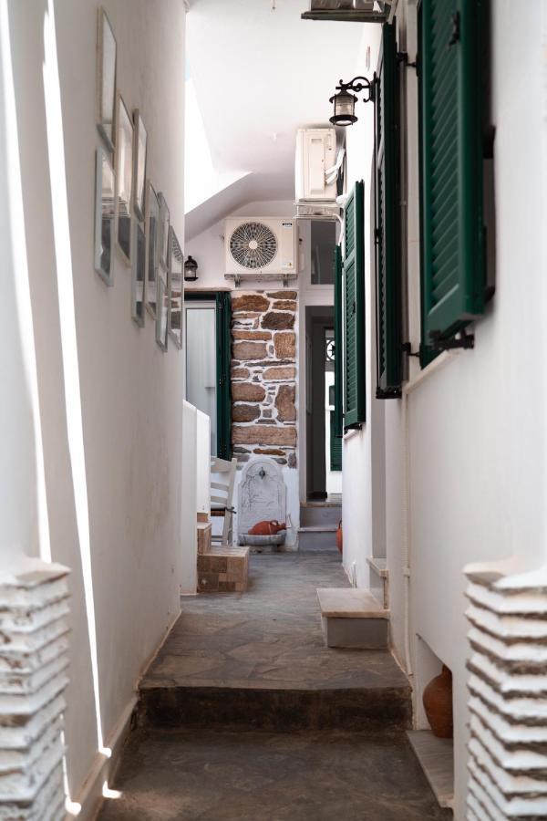 Aggelikoula Rooms Tinos Bagian luar foto