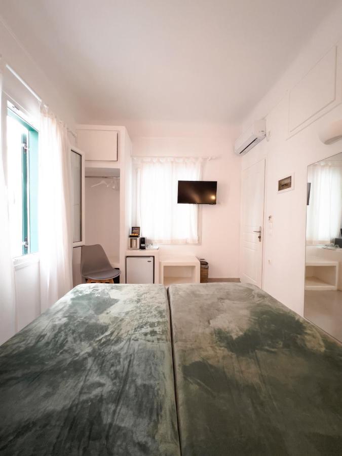 Aggelikoula Rooms Tinos Bagian luar foto